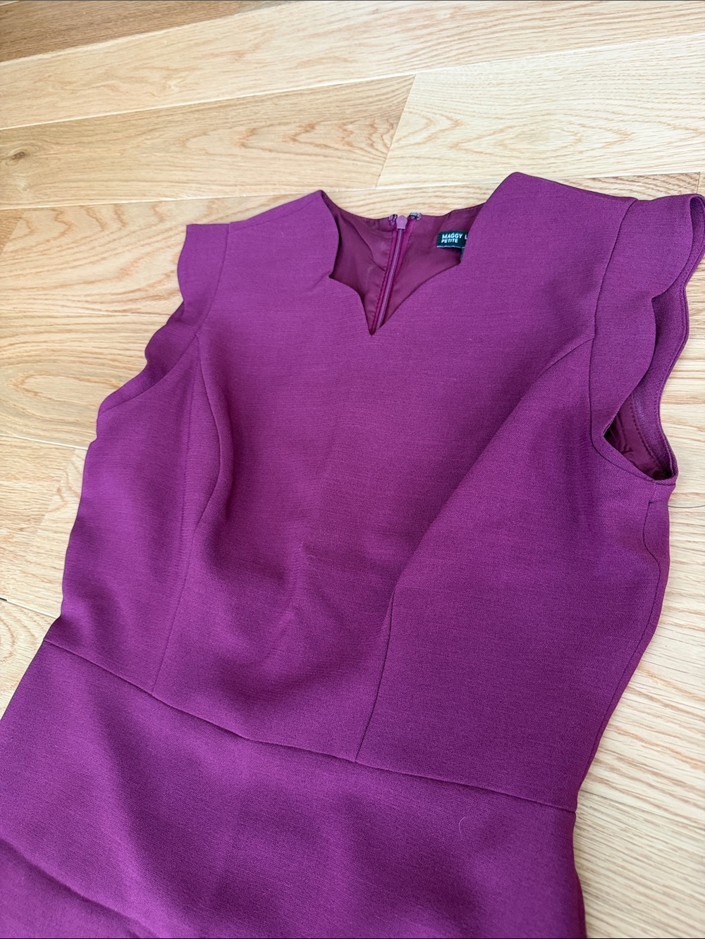 Maggie London Petite Dress - Picture 2 of 11